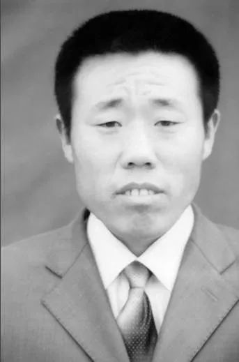 一张“无人知晓”的照片墙……