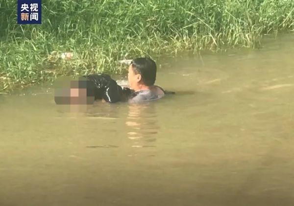 筋疲力尽……拼了! 筋疲力尽……拼了!