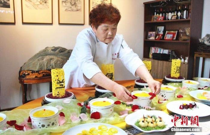 【寻味中华】千年鲁菜把“腻”抛：多了时鲜 少了花招