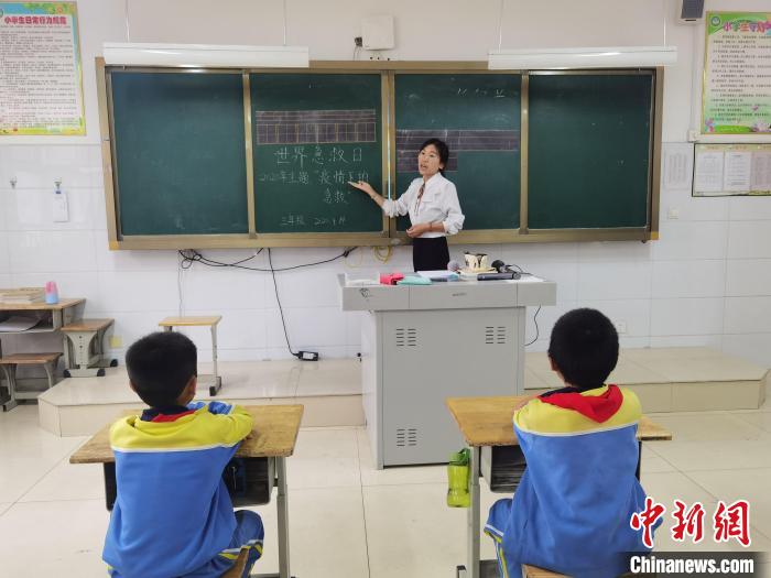 “90后”乡村女教师任纪兰：发光发热传递爱与温暖