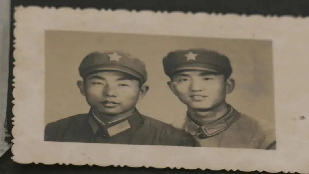 退伍老兵离世后，锁在木匣子里的“秘密”被发现了
