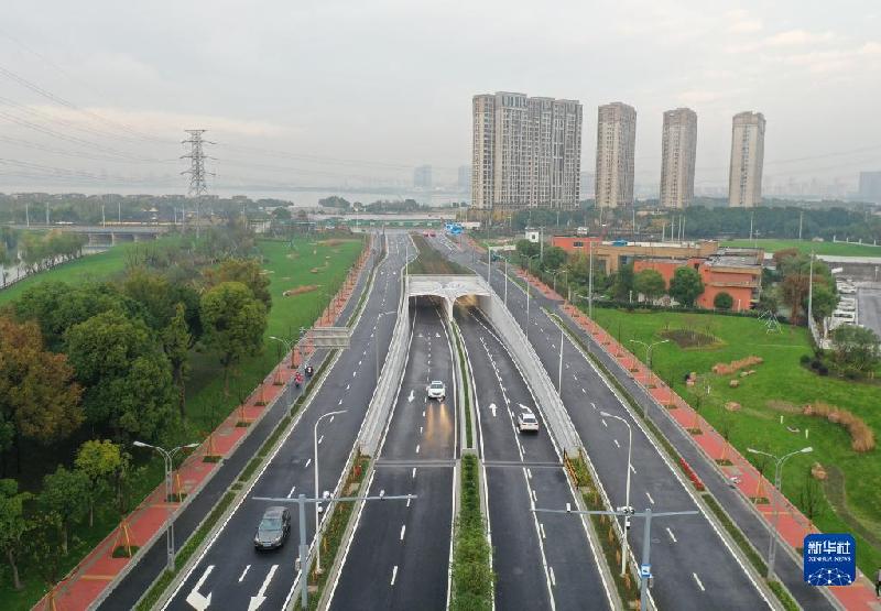 苏州独墅湖南隧道建成通车