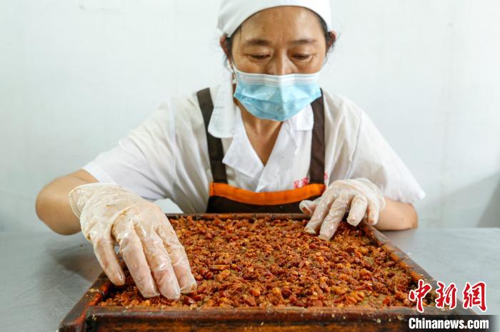 安徽黄山：火腿“土月饼”香飘中秋