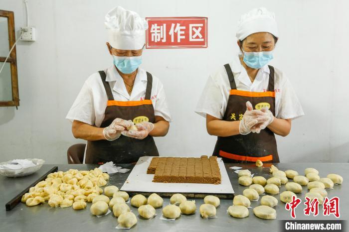 安徽黄山：火腿“土月饼”香飘中秋