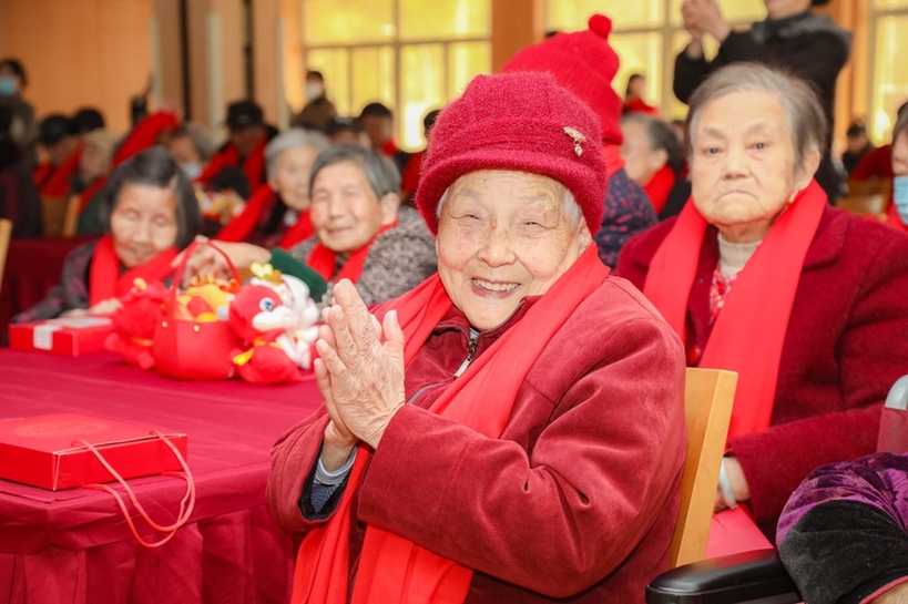 浙江安吉昌硕街道：关爱老人 巾帼同行