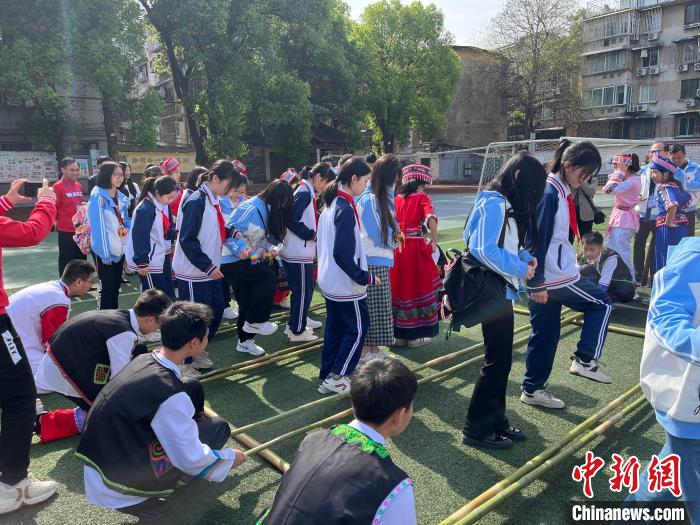 香港师生赴桂林沉浸式感受别样山水人文风情