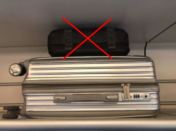 高铁列车上,行李应该怎么放?