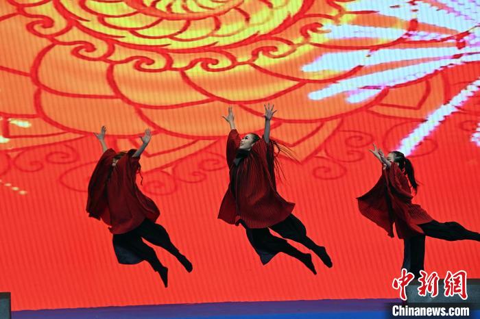 300名桂台同胞南宁携手欢度“广西三月三”