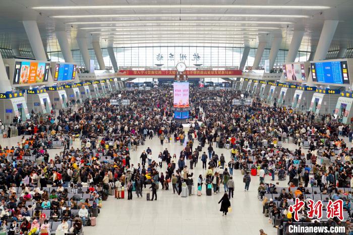 2025年春游运输结束 铁路杭州站发客超960万人次