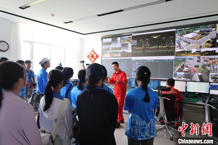 40余名香港师生赴鲁开展“新质探源之旅”