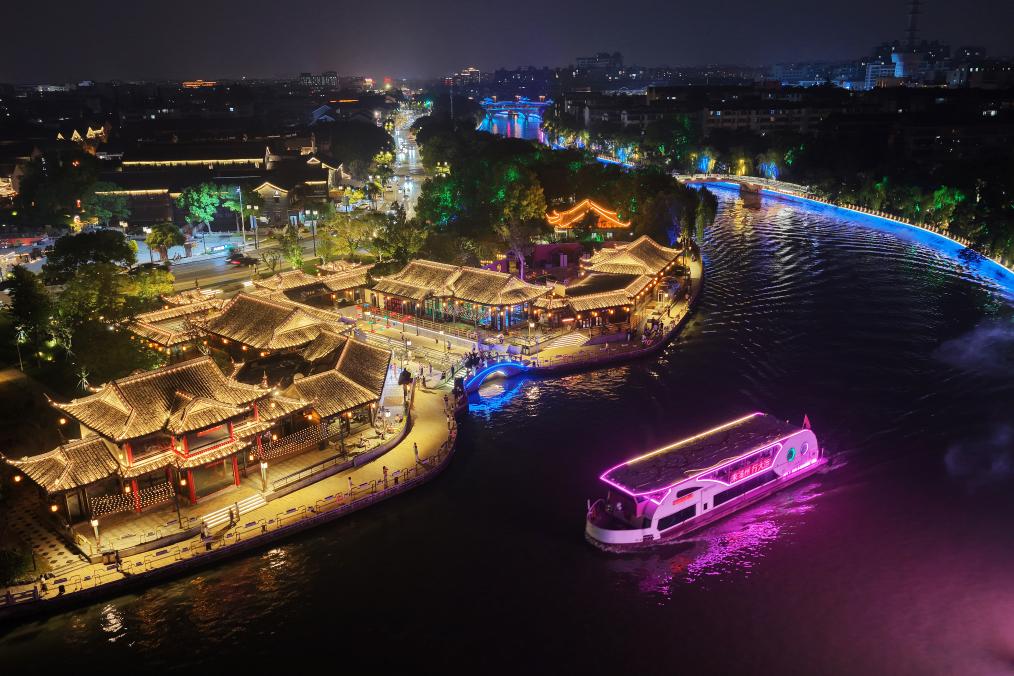 一杯啤酒连起四海宾朋——青岛国际啤酒节释放消费活力