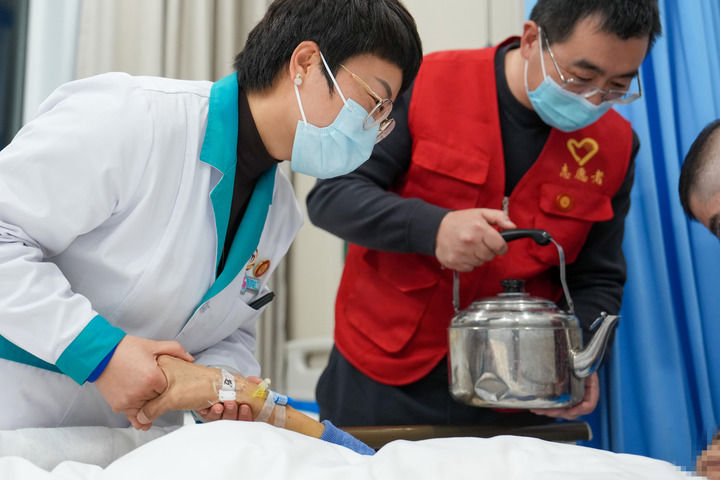 谁是焐热寒夜的人