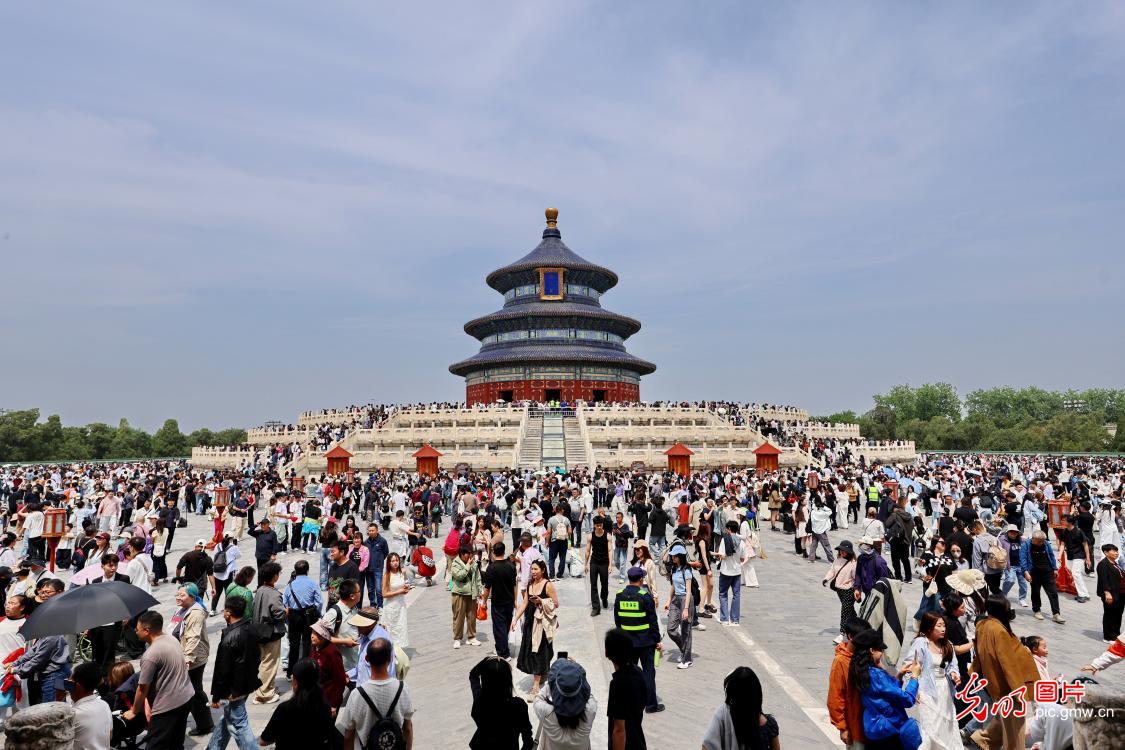 北京公园“五一”假期接待游客超千万人次 颐和园人气最旺 北京公园“五一”假期接待游客超千万人次 颐和园人气最旺