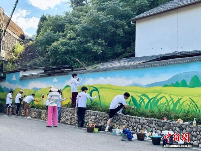 当艺术遇见乡土 浙江“艺术村长”绘就乡村共富新景