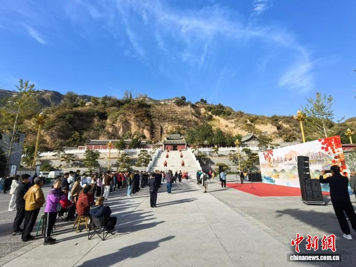 赏红叶访古建 千年国保在漫山红叶中“活”起来