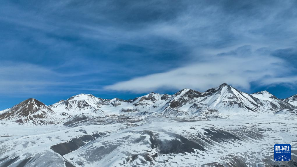 青海门源：冬日岗什卡雪峰