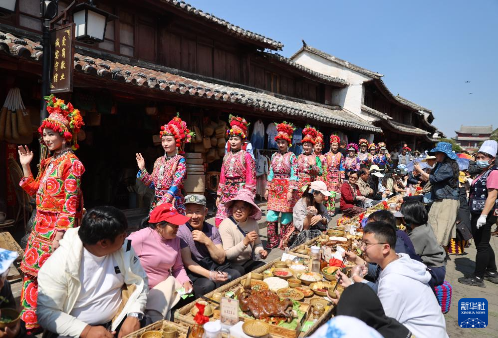 第十一届大理巍山小吃节开幕