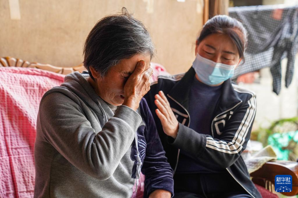 新华全媒+丨山村健康守护人:33年干好一件事