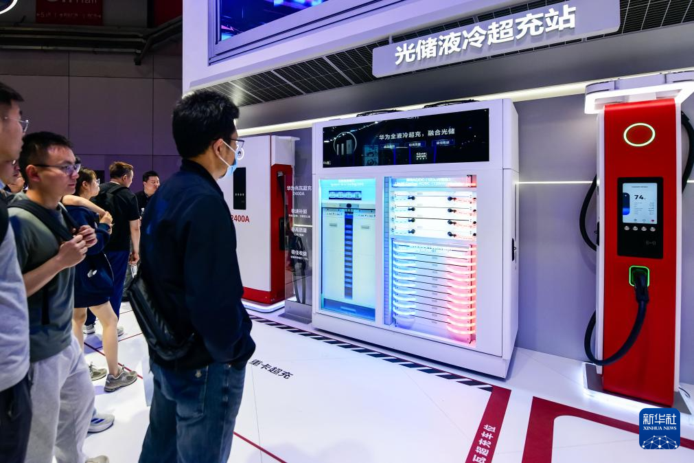 “科技范儿”十足的2025上海车展
