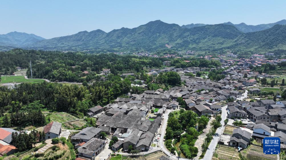走进湘北古村张谷英村