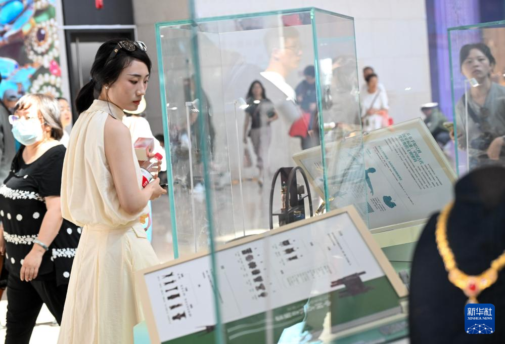 国博推出新书《思接千载:115件文物里的古代中国》