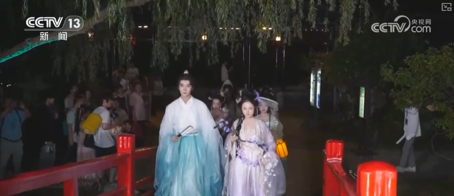 时髦新“夜”态、“室内版”新兴运动……消费“新宠”激活夏日经济活力