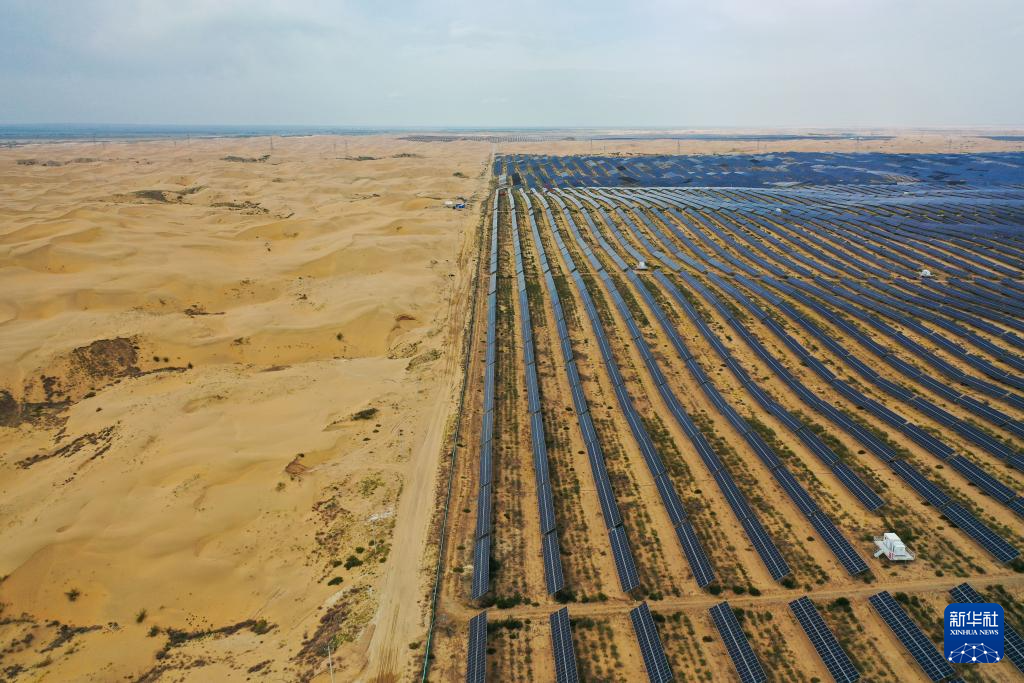 内蒙古达拉特旗:沙海变“蓝海”