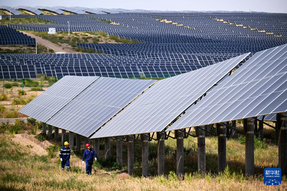 内蒙古达拉特旗:沙海变“蓝海”