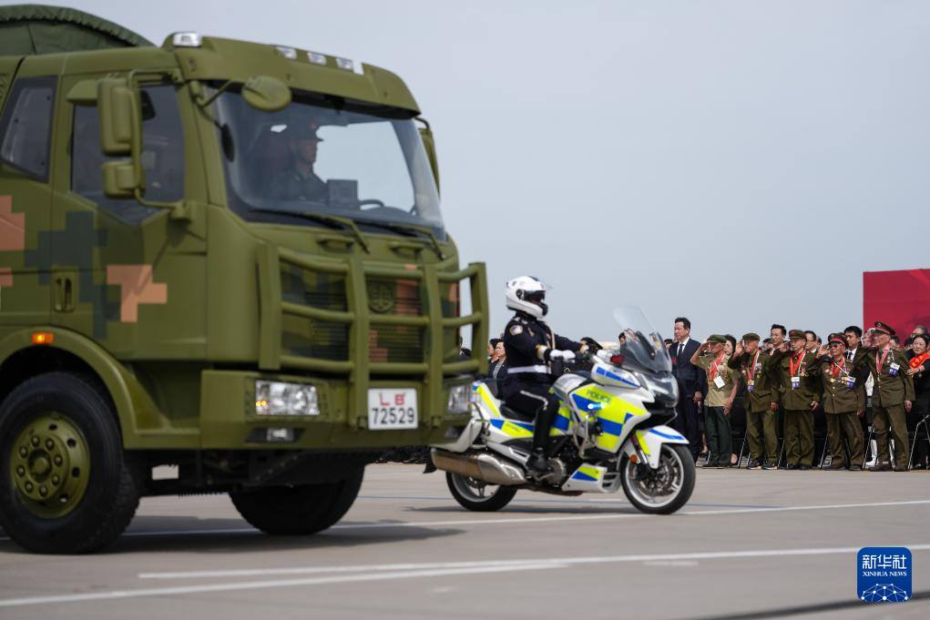 新华全媒+丨第十二批在韩中国人民志愿军烈士遗骸回国