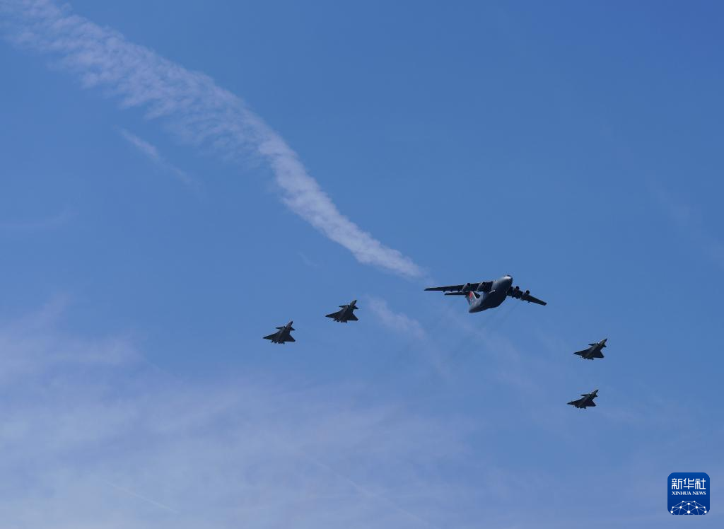 新华全媒+丨第十二批在韩中国人民志愿军烈士遗骸回国