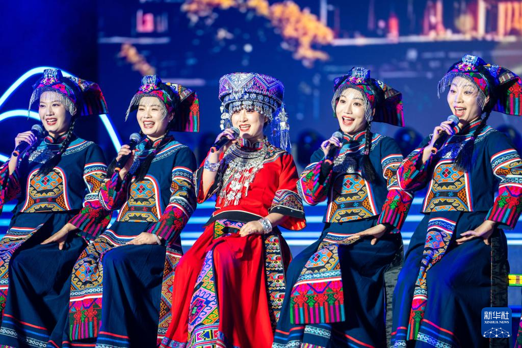 2025年湖南“欢乐潇湘”优秀群众文艺作品展演在长沙举行