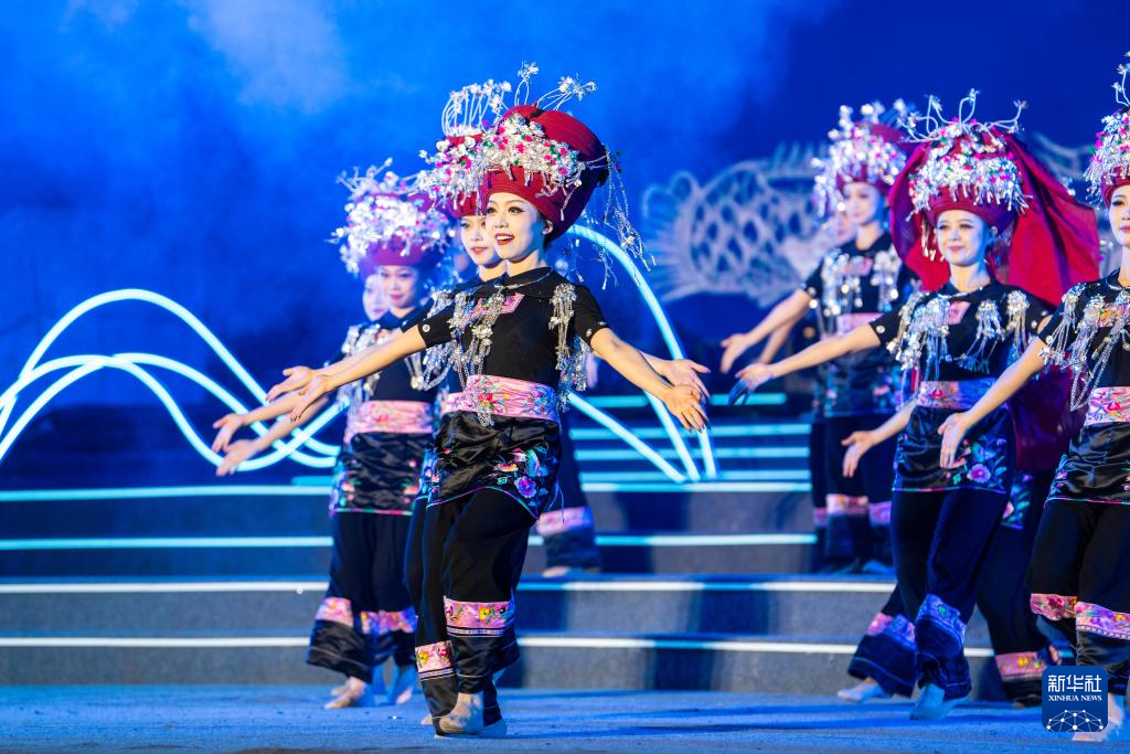 2025年湖南“欢乐潇湘”优秀群众文艺作品展演在长沙举行