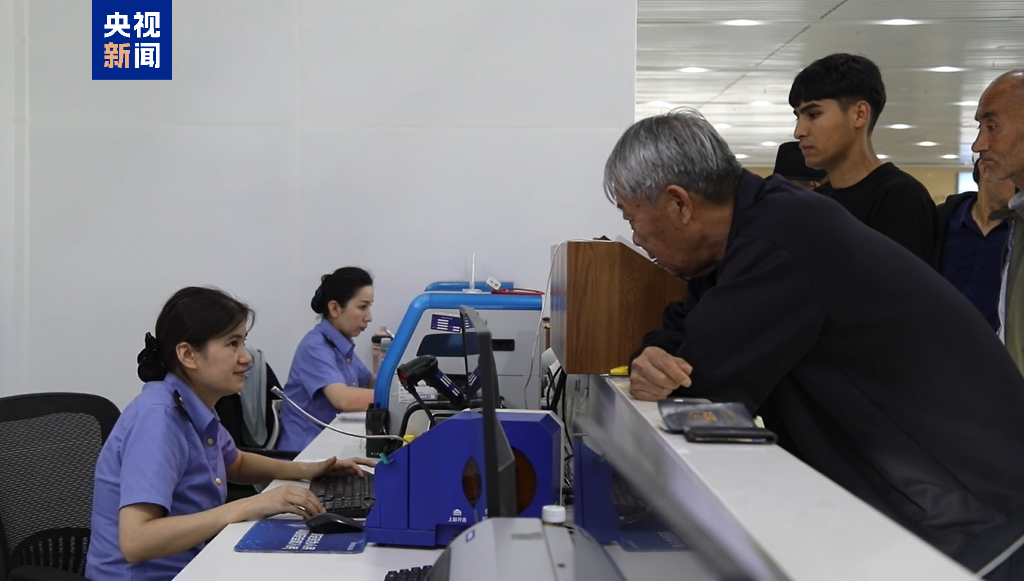 出行注意 受大风天气影响新疆部分旅客列车停运