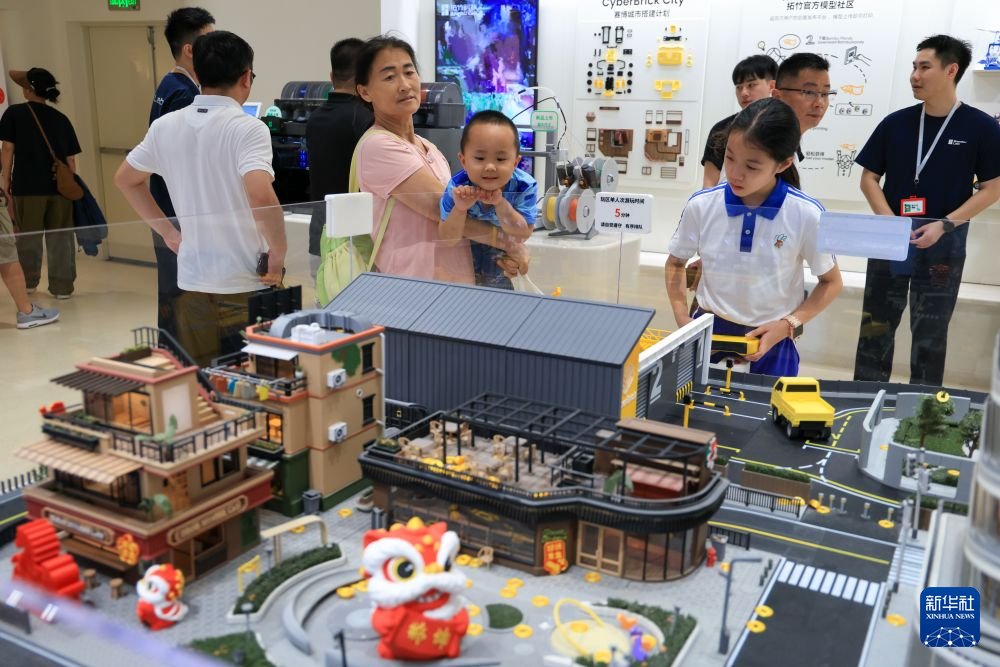 镜观中国丨加速破圈的3D打印 让创意快步走进现实