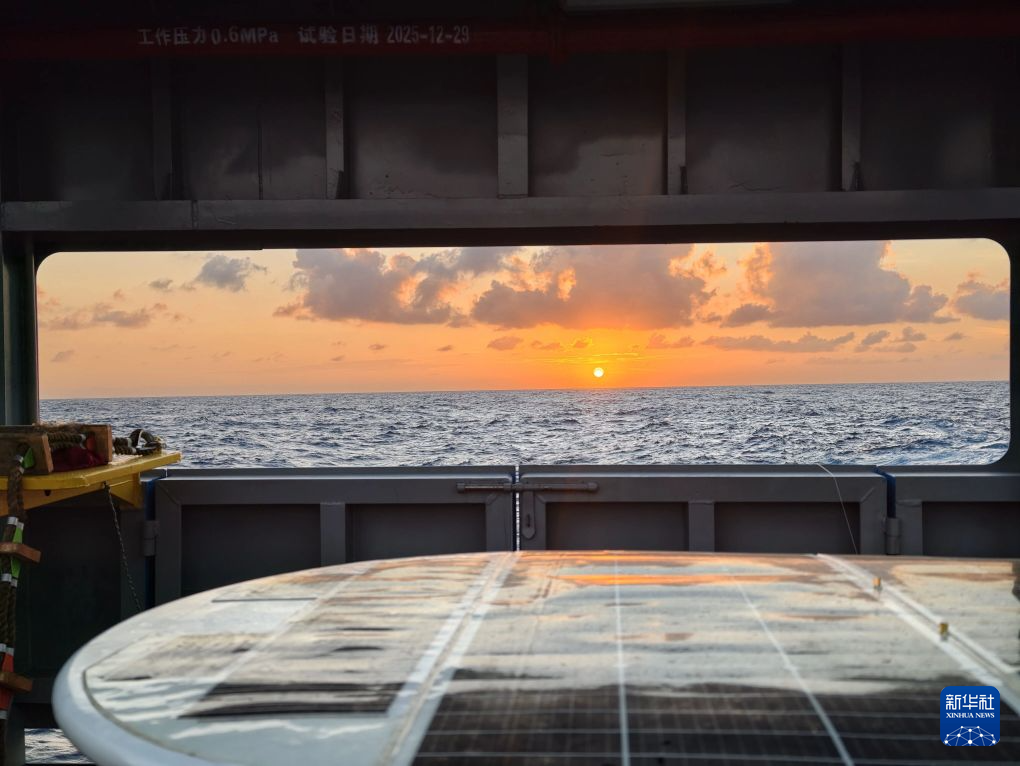 海上夕阳美